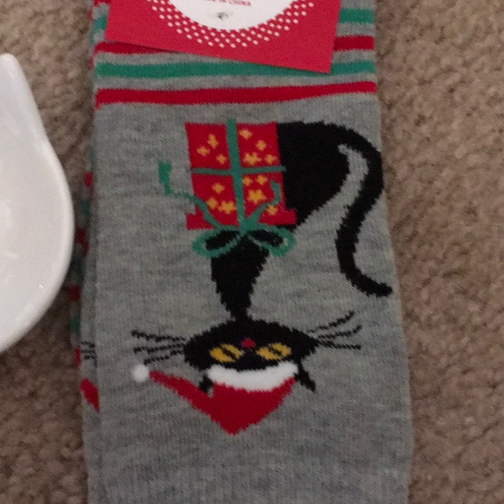 Bundled “cool cat” trinket dish and holiday socks - Picture 7 of 7